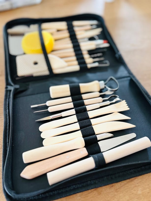 Kit d'outils de sculpture (ébauchoirs, mirettes, spatules)